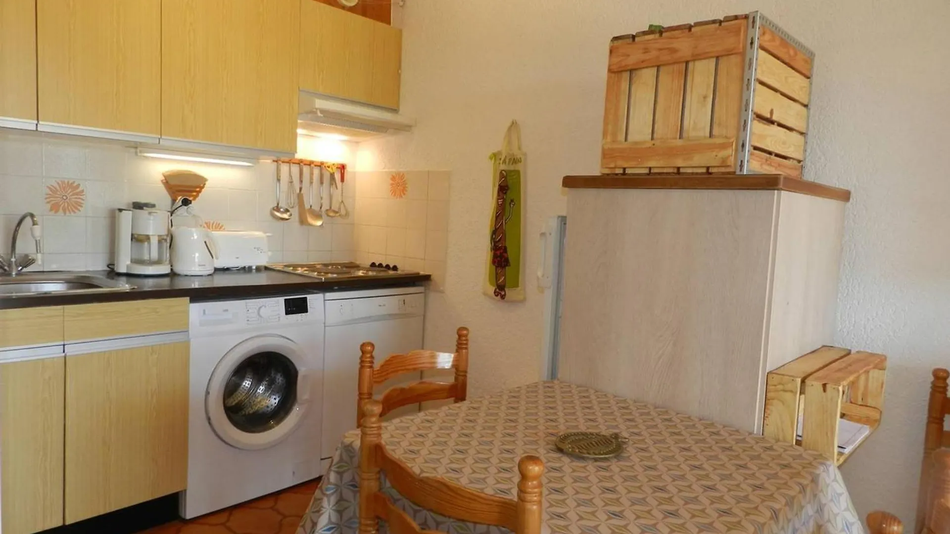 Appartement T2 Cosy Avec Jardin, Proche Plage Et Commerces - Bormes-Les-Mimosas - Fr-1-251-756 Apartment